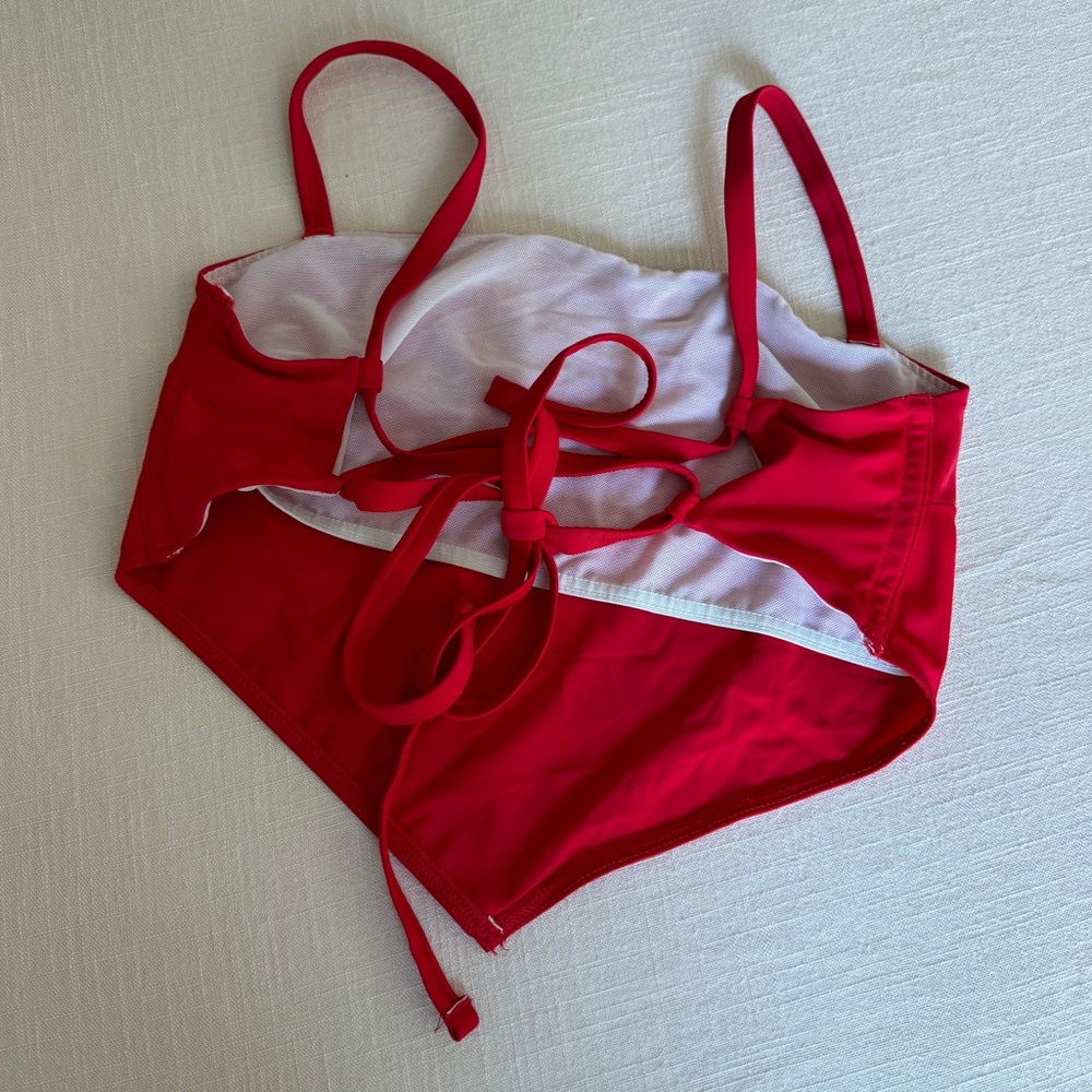 Red Bikini - Picture 11 of 12